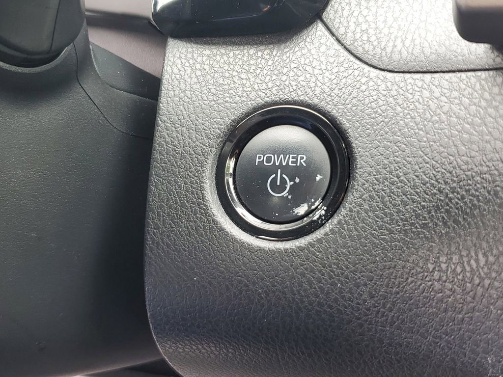 Used 2025 Toyota Camry LE FWD image 25