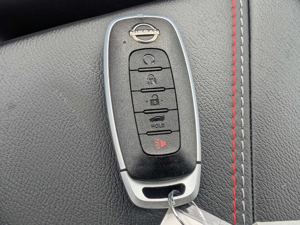 Used 2027 Nissan Sentra SR w/ SR All Weather Package FWD image 37