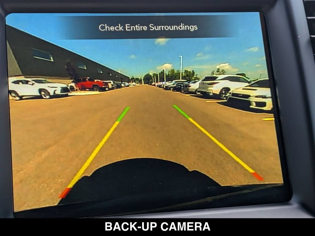 Used 2023 Chrysler 300 C RWD image 5