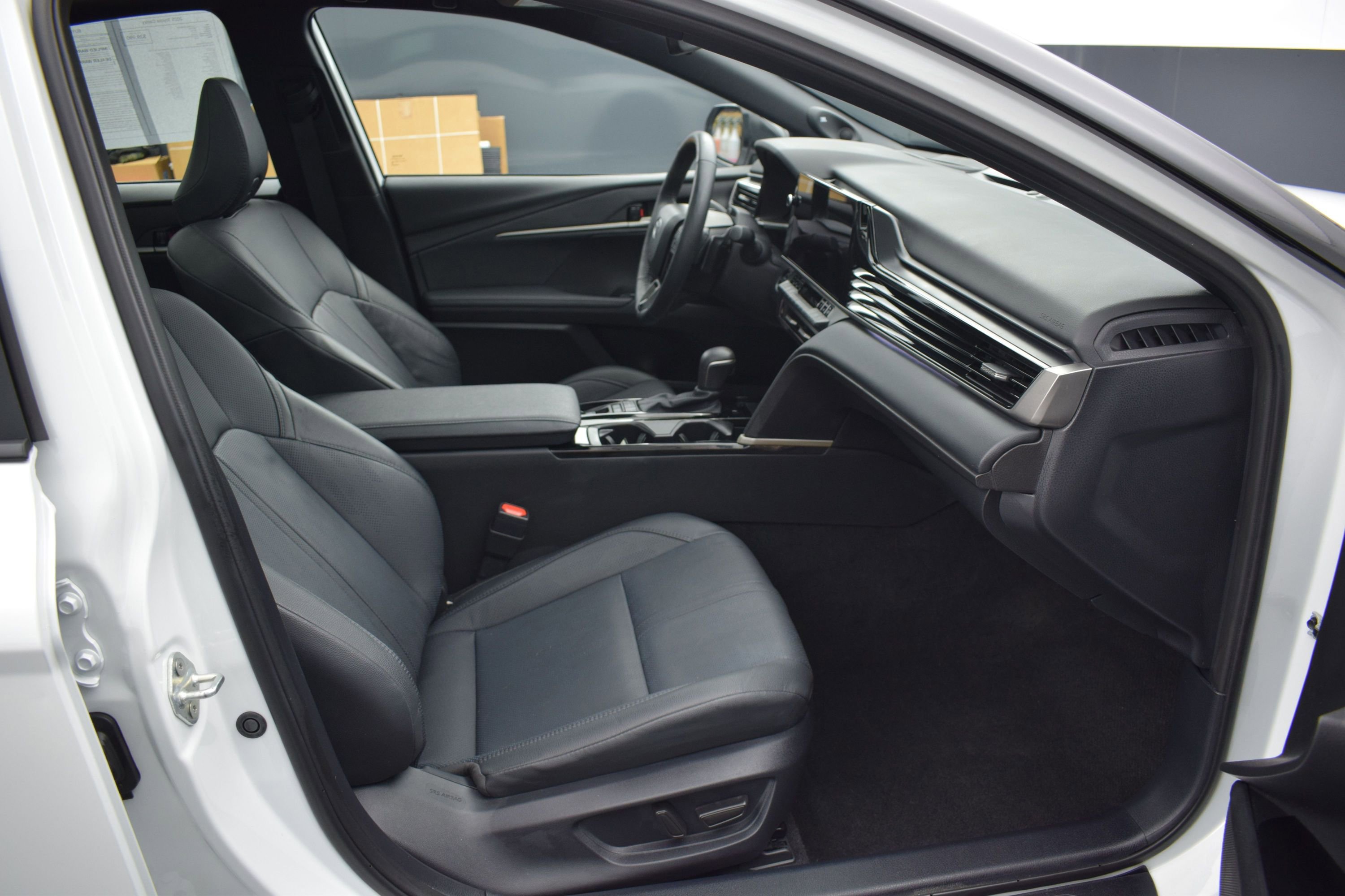 Used 2025 Toyota Camry XSE w/ Premium Plus Package AWD/4WD image 10