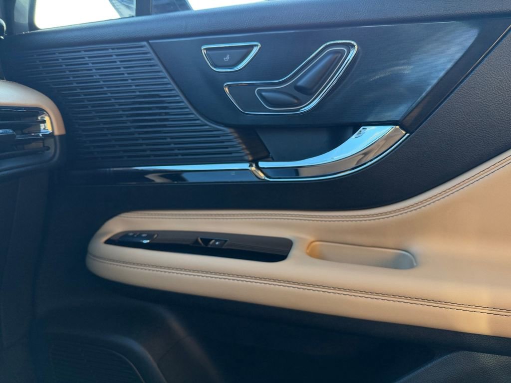 Used 2022 Lincoln Corsair Reserve w/ Sport Package image 24