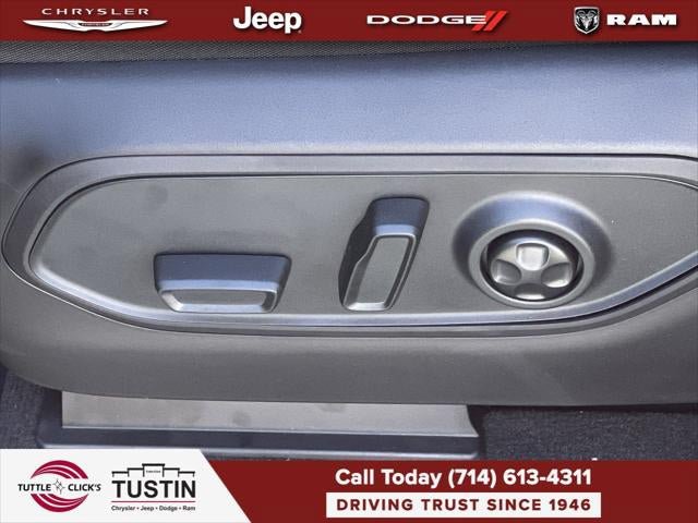 New 2027 Jeep Grand Cherokee Altitude AWD/4WD image 62