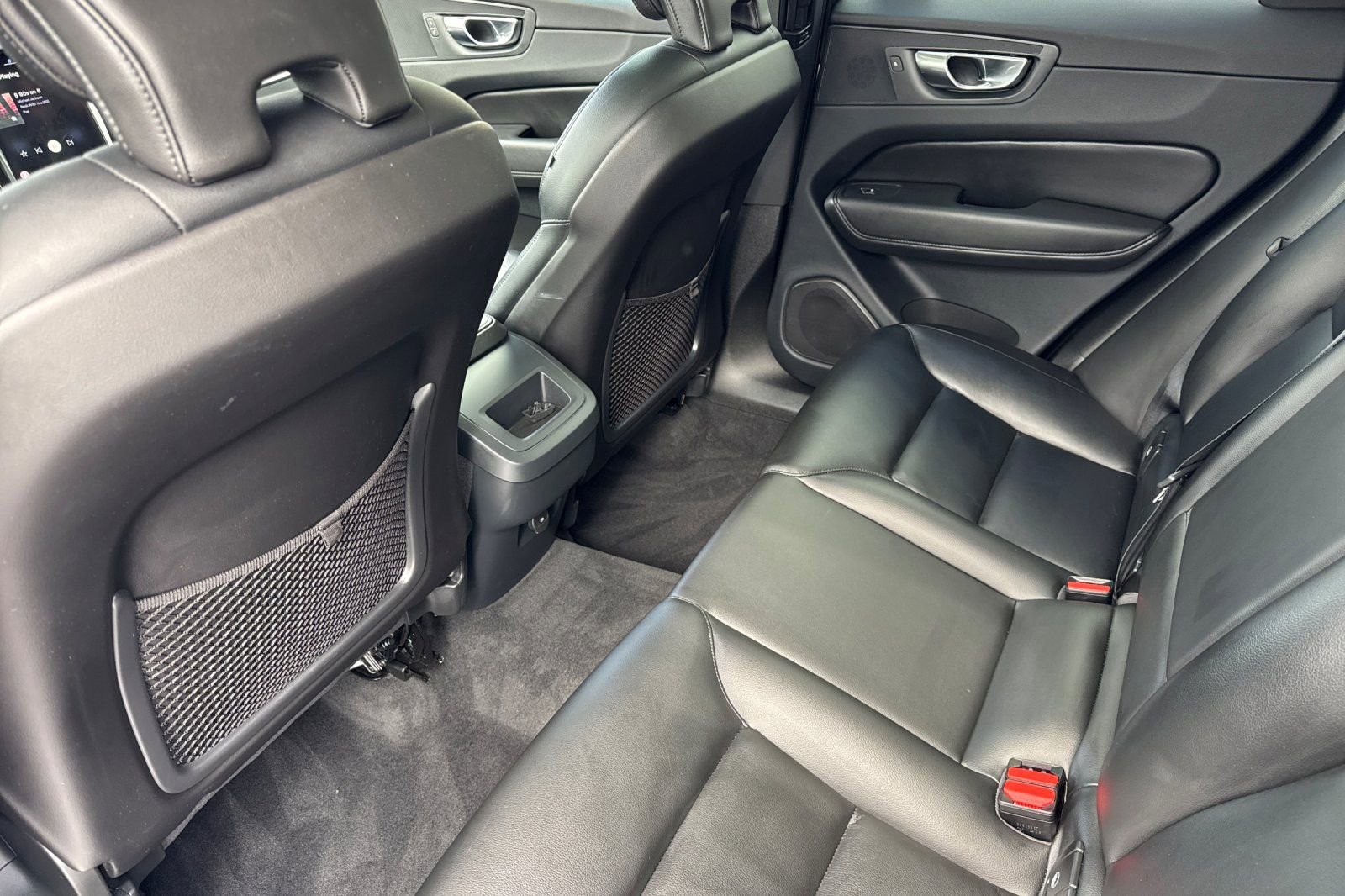 Used 2023 Volvo XC60 B5 Core FWD image 4