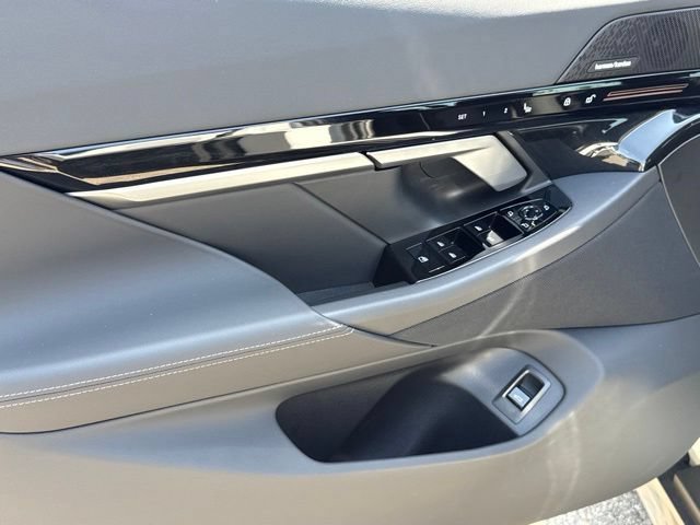 Used 2026 BMW 530i RWD image 18
