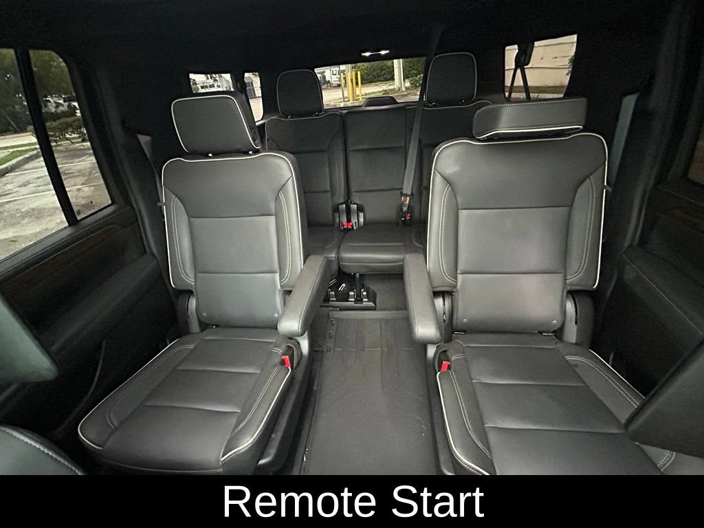Used 2023 Chevrolet Suburban Premier w/ Advanced Technology Package AWD/4WD image 13