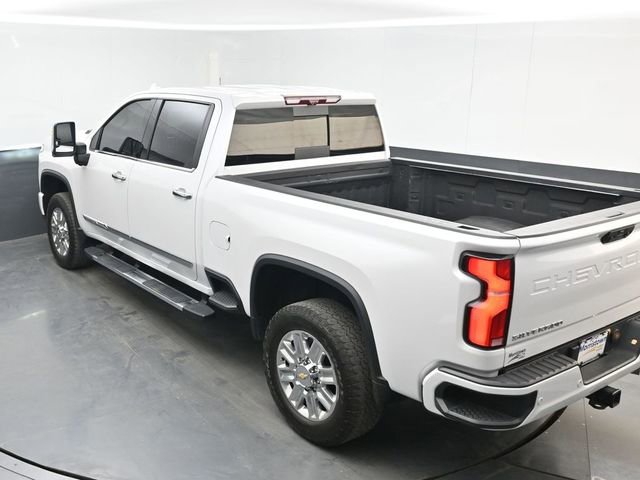 Used 2025 Chevrolet Silverado 2500 High Country w/ Technology Package AWD/4WD image 38