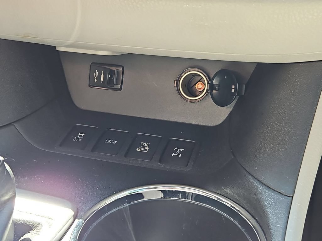Used 2015 Toyota Highlander XLE AWD/4WD image 26