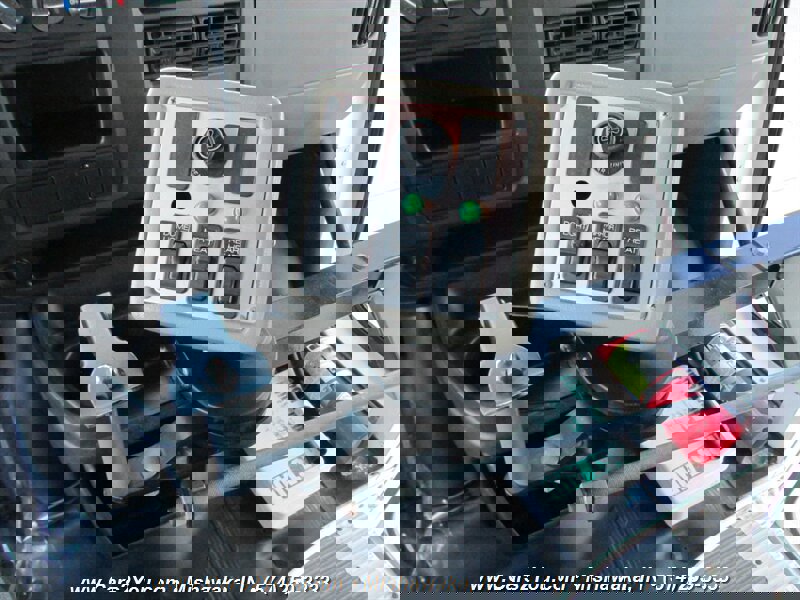 Used 2006 Chevrolet Express 3500 SHUTTLE BUS VAN w/ School Bus Package image 14