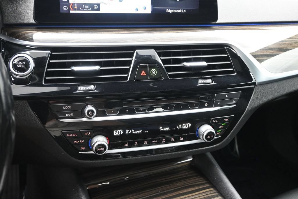 Used 2019 BMW 530e xDrive w/ Convenience Package AWD/4WD image 18