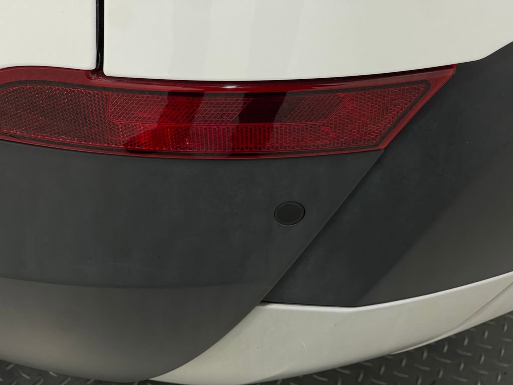 Used 2018 Land Rover Discovery HSE image 13