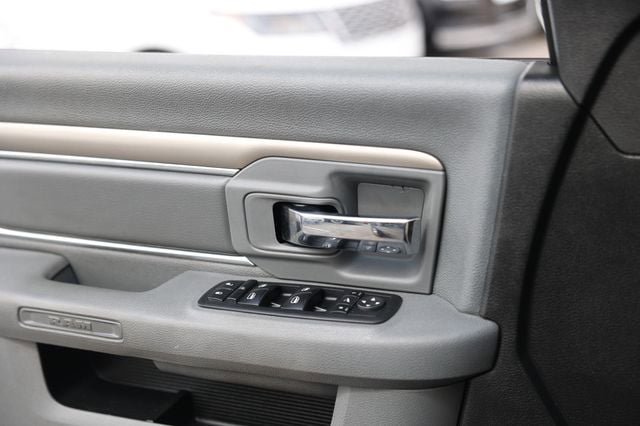 Used 2017 RAM 1500 SLT RWD image 39