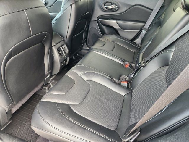 Used 2022 Jeep Cherokee Limited image 32