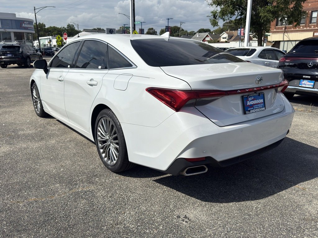 Used 2019 Toyota Avalon Limited w/ Advanced Safety Package image 5