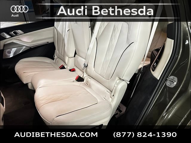 Used 2024 BMW X7 xDrive40i w/ Executive Package AWD/4WD image 32