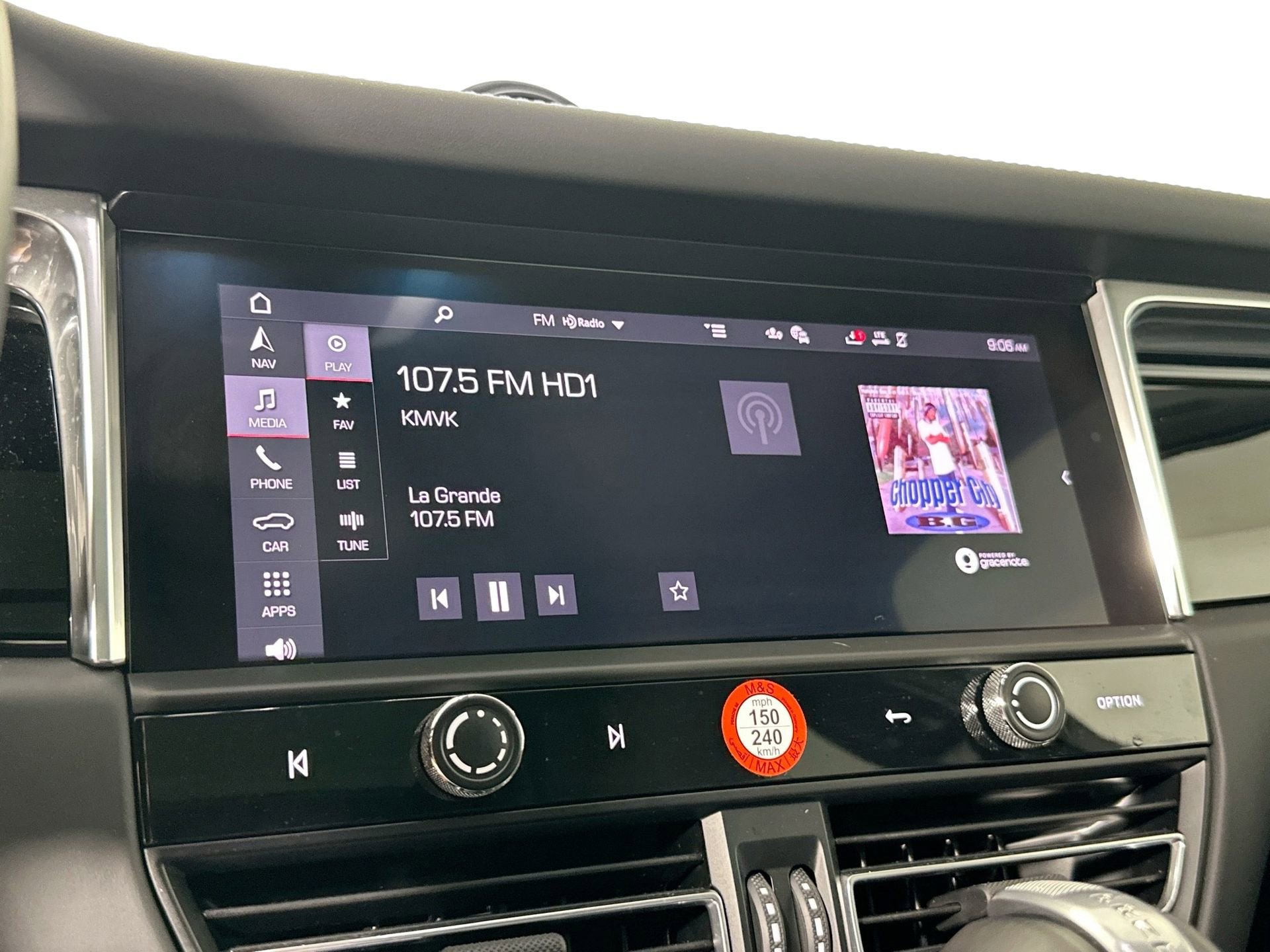 Certified 2024 Porsche Macan S image 26