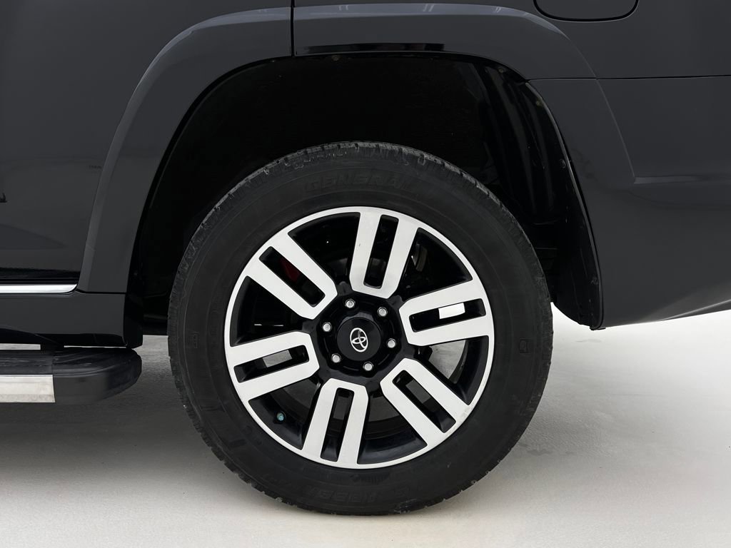 Used 2016 Toyota 4Runner Limited image 22