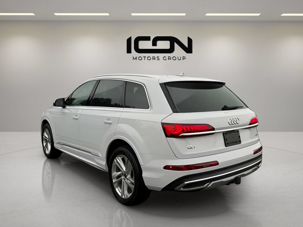 Used 2023 Audi Q7 2.0T Premium w/ Towing Package AWD/4WD image 3