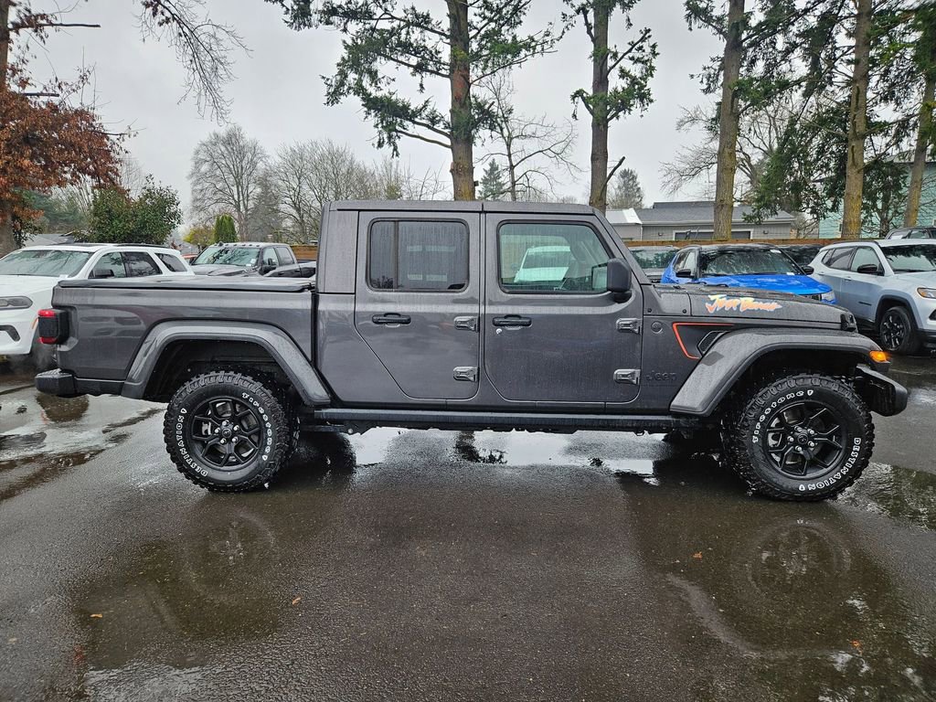 Certified 2024 Jeep Gladiator Willys image 8