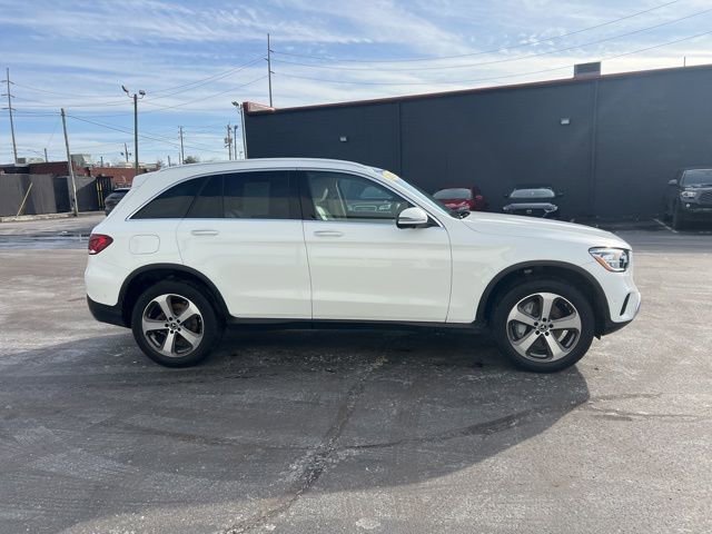 Used 2022 Mercedes-Benz GLC 300 4MATIC image 4