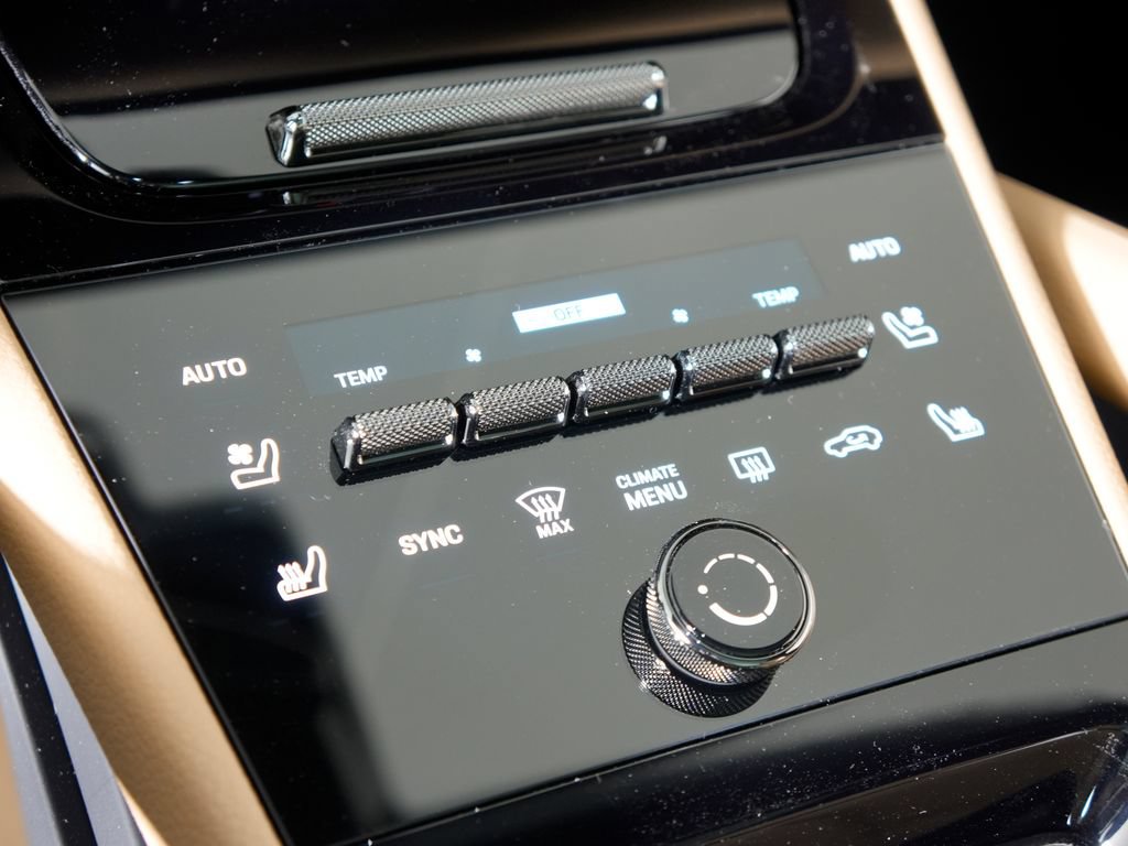 New 2026 Porsche Cayenne Coupe AWD/4WD image 34