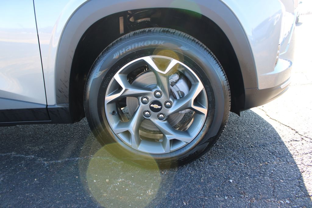 New 2026 Chevrolet Trax LT image 12