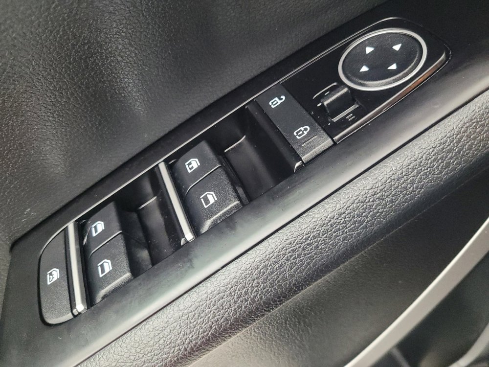 Used 2025 Kia Soul S image 27