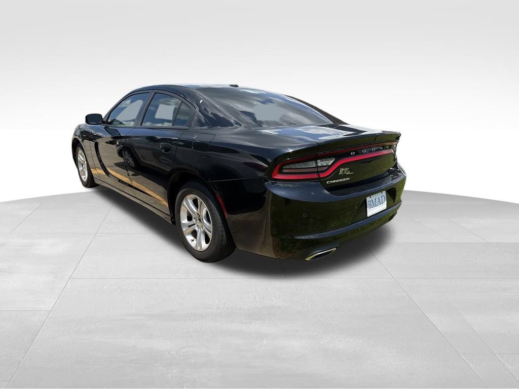 Used 2020 Dodge Charger SXT RWD image 5
