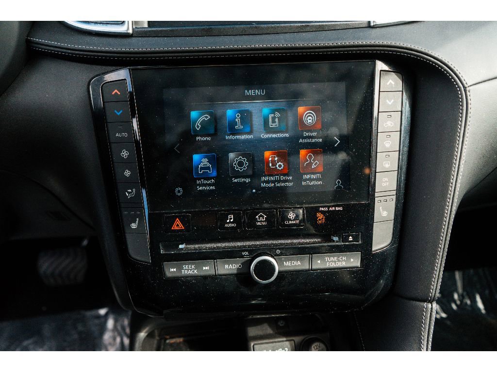 Used 2024 INFINITI QX50 Luxe image 16