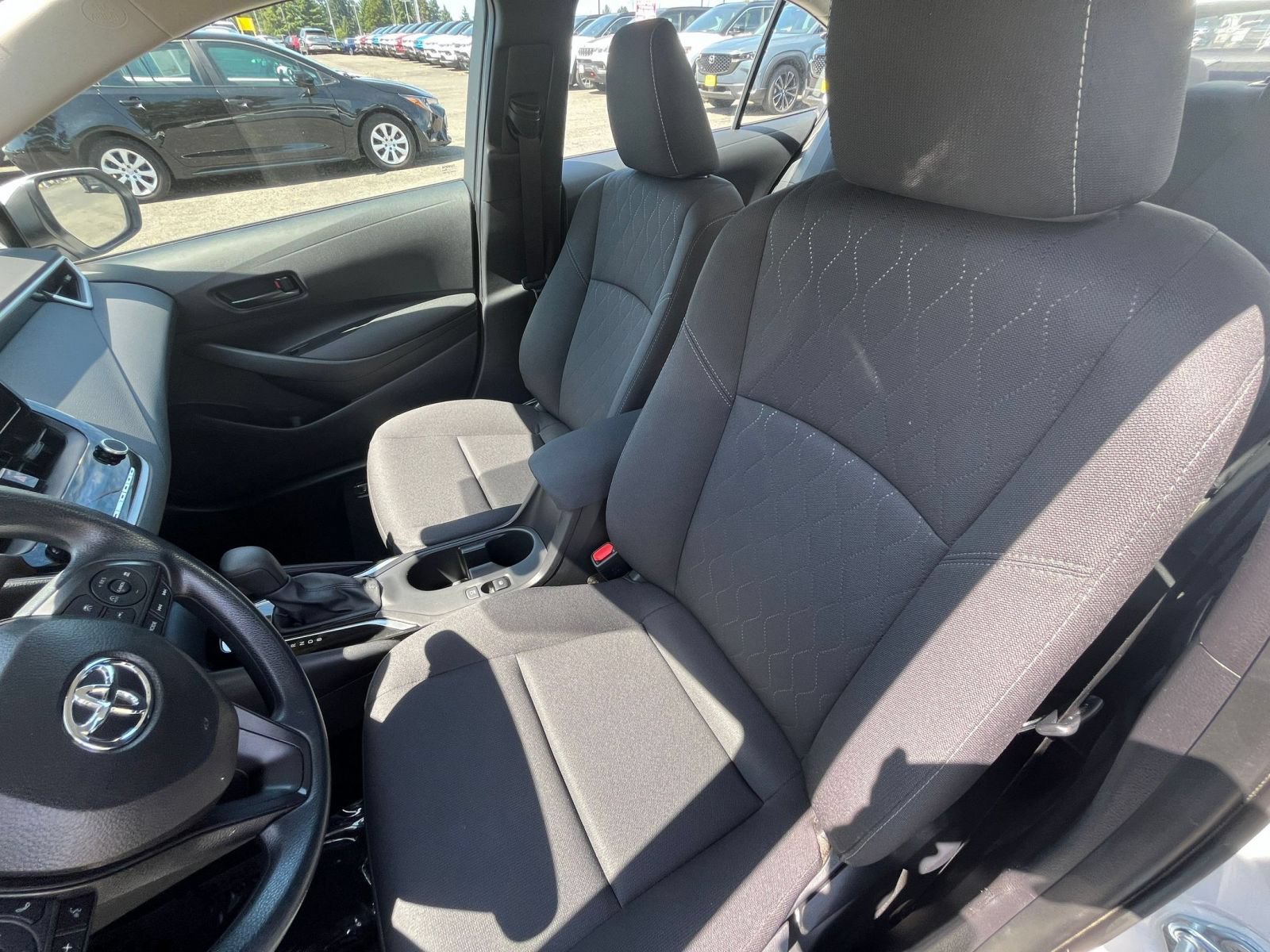 Used 2025 Toyota Corolla LE FWD image 36