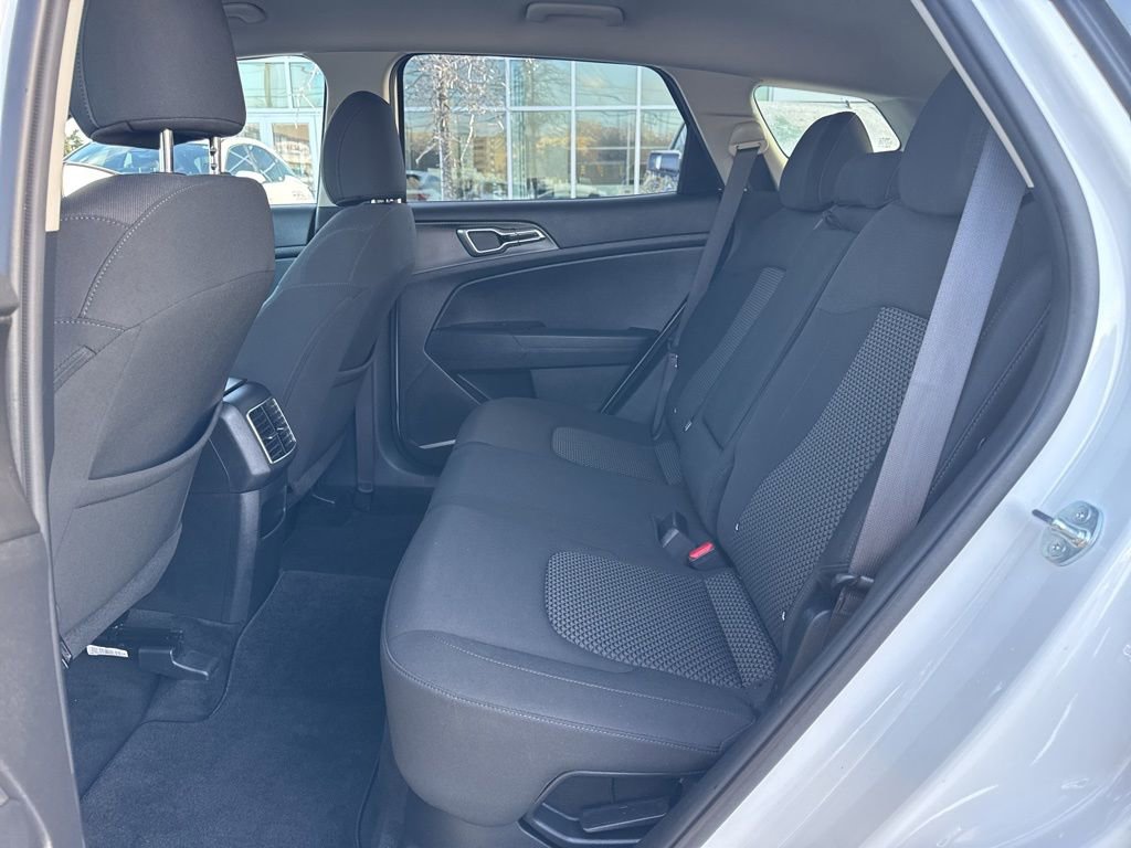 Used 2023 Kia Sportage LX image 27