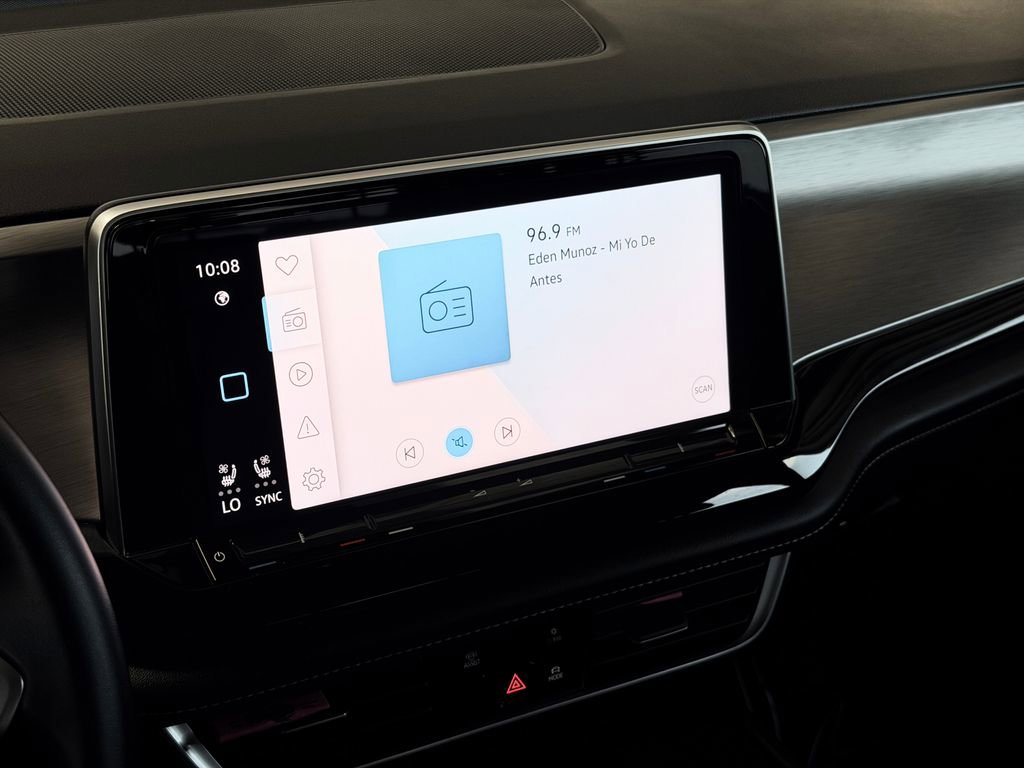 Used 2024 Volkswagen Atlas Cross Sport SE image 18