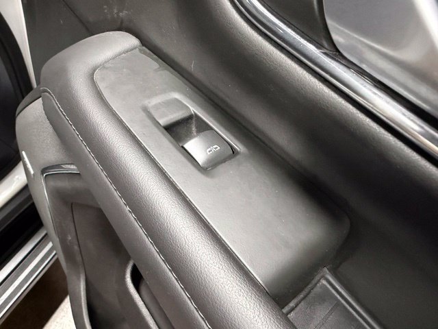 Used 2022 Chevrolet Tahoe LT w/ LT Signature Plus Package AWD/4WD image 32