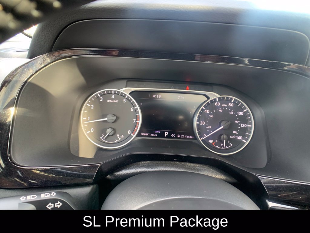 Used 2025 Nissan Pathfinder SL w/ SL Premium Package AWD/4WD image 19