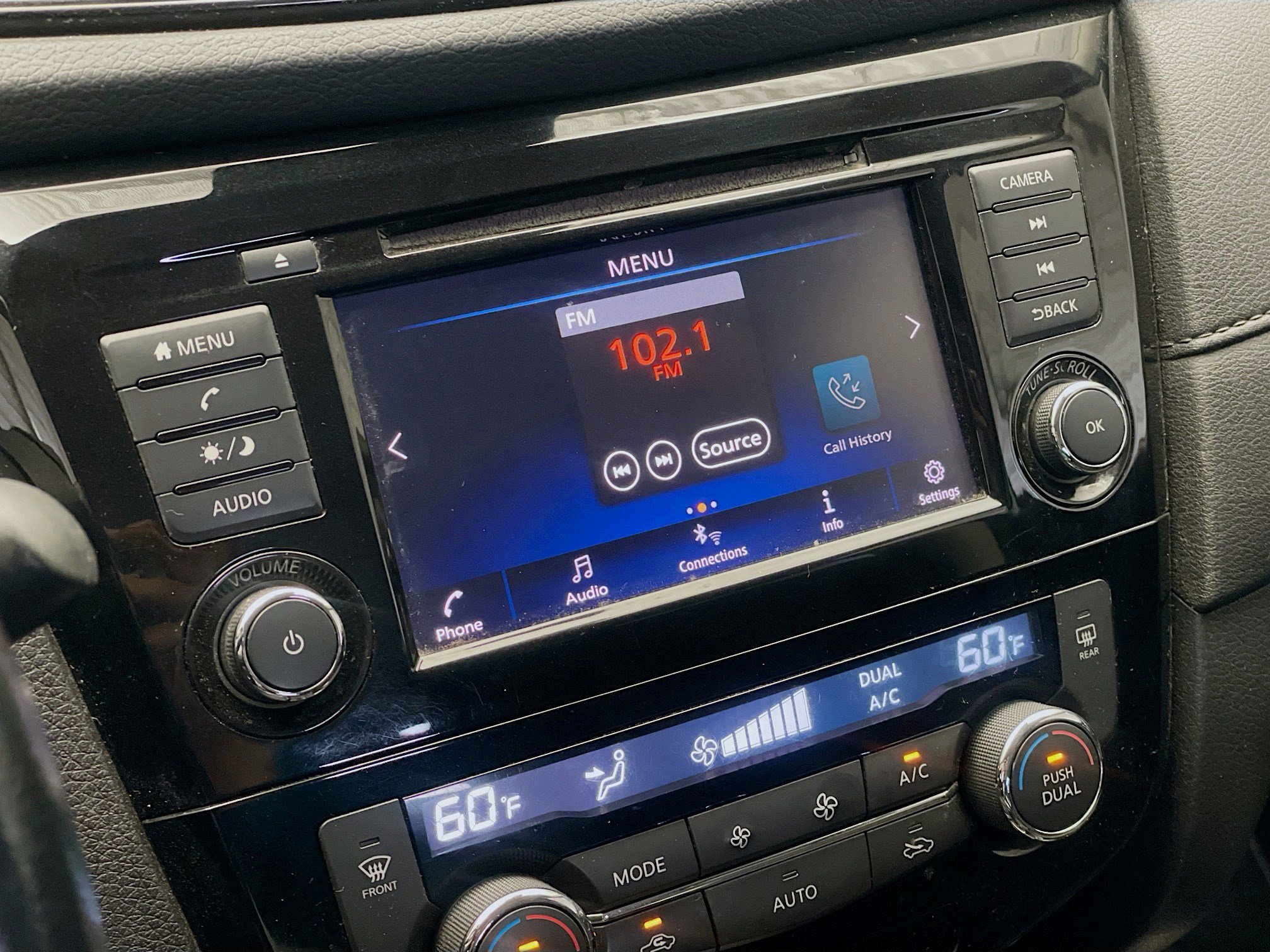 Used 2020 Nissan Rogue SV image 10