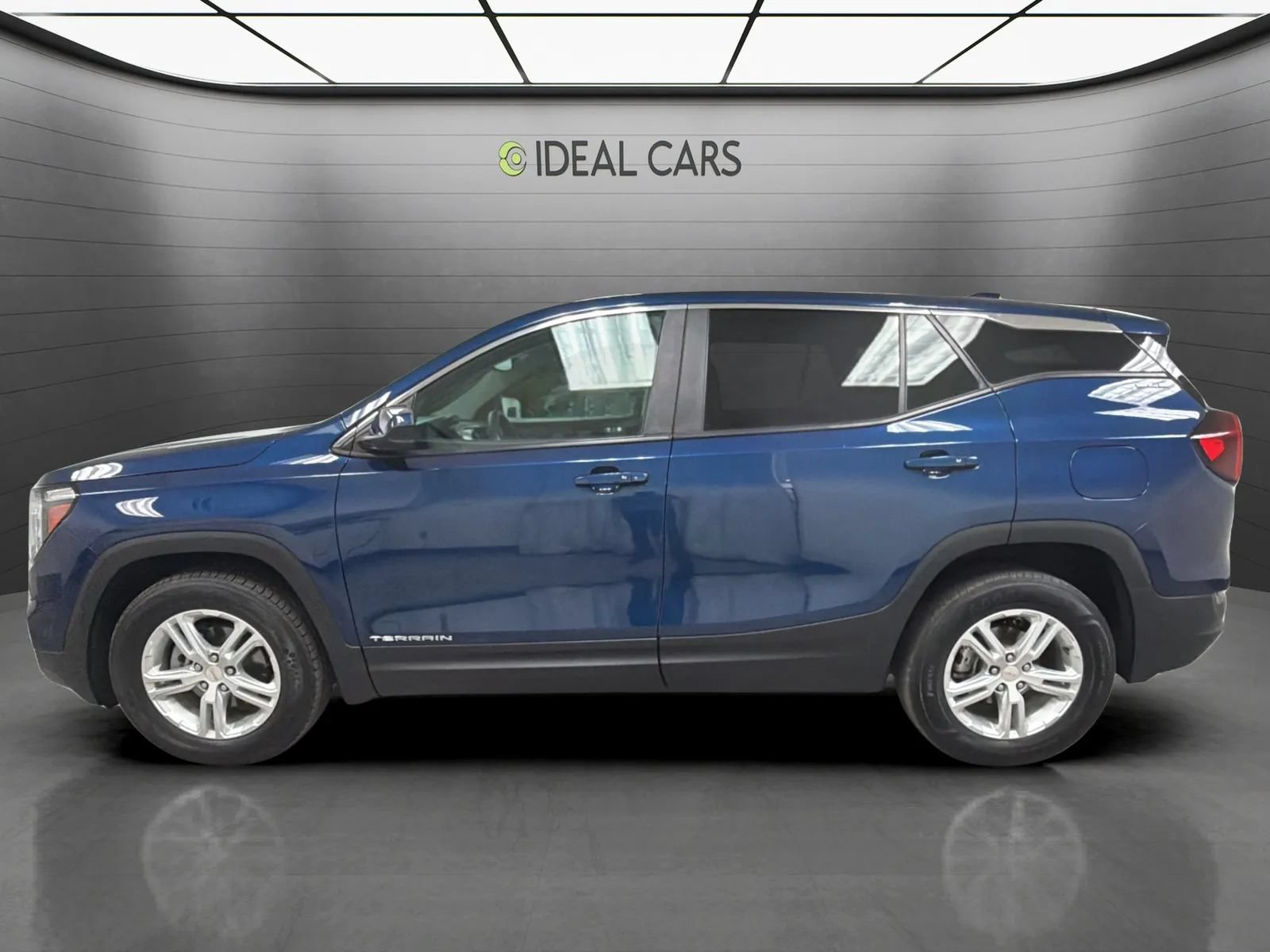 Used 2023 GMC Terrain SLE w/ LPO, Floor Liner Package AWD/4WD image 8