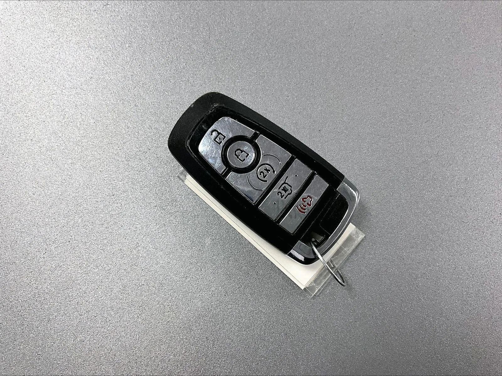 Used 2020 Lincoln Aviator Reserve w/ Equipment Group 202A image 9