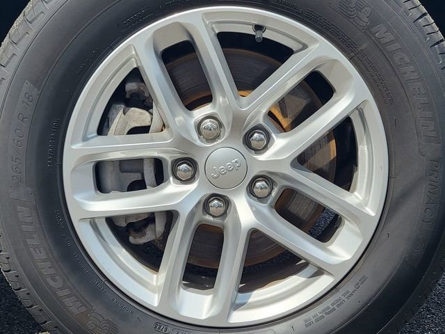 Certified 2023 Jeep Grand Cherokee L Laredo w/ Luxury Tech Group I AWD/4WD image 17