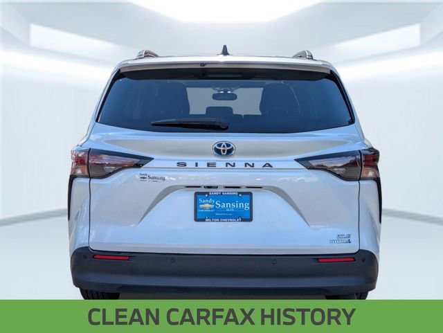 Used 2023 Toyota Sienna XLE image 4