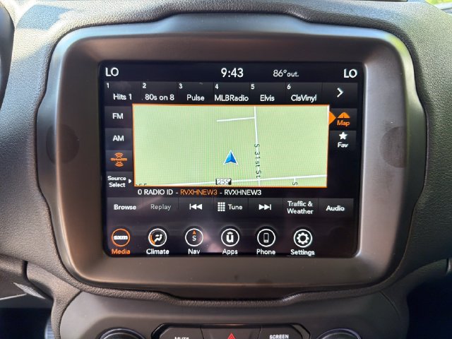 Used 2023 Jeep Renegade Latitude AWD/4WD image 22