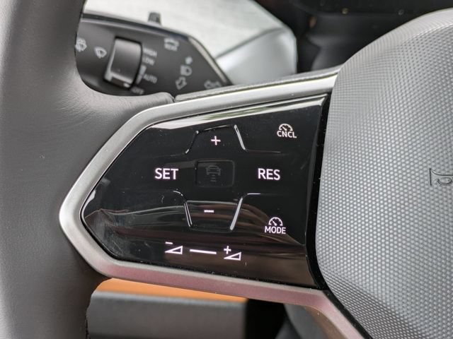 New 2025 Volkswagen ID. Buzz Pro S RWD image 28