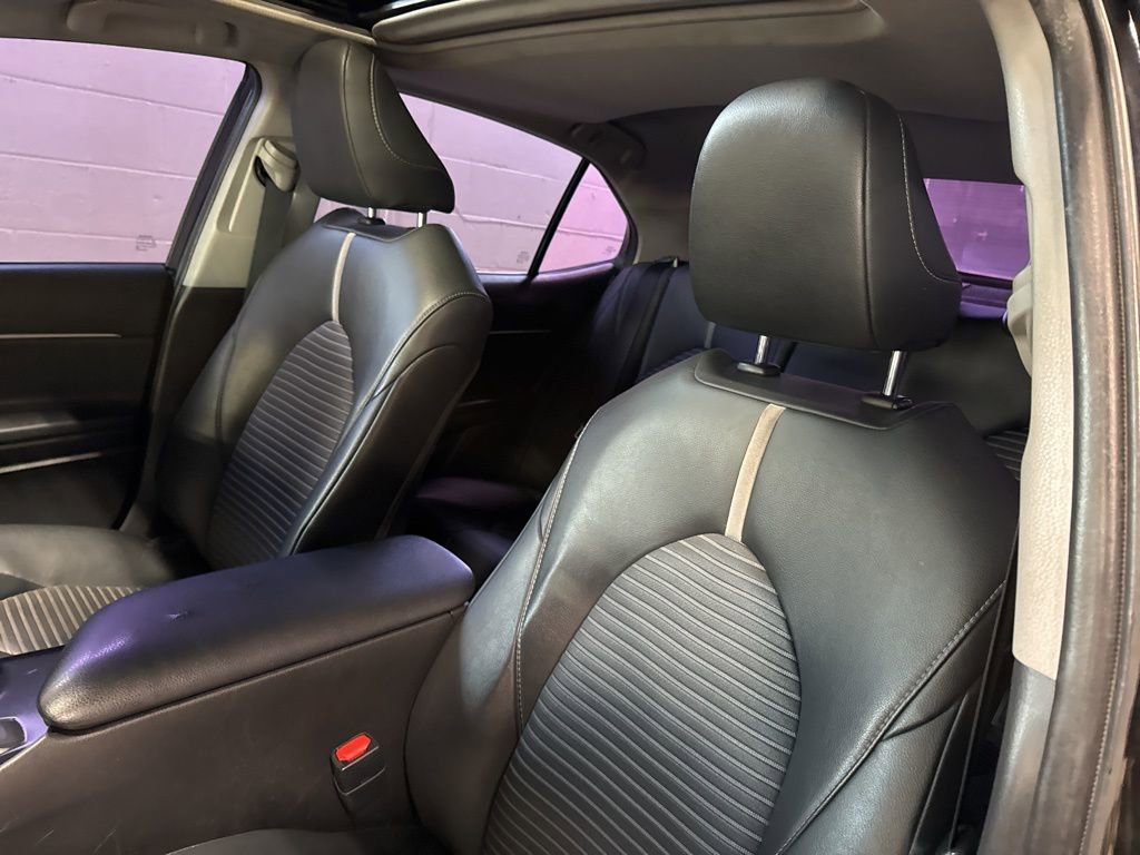 Used 2019 Toyota Camry SE w/ Convenience Package image 27