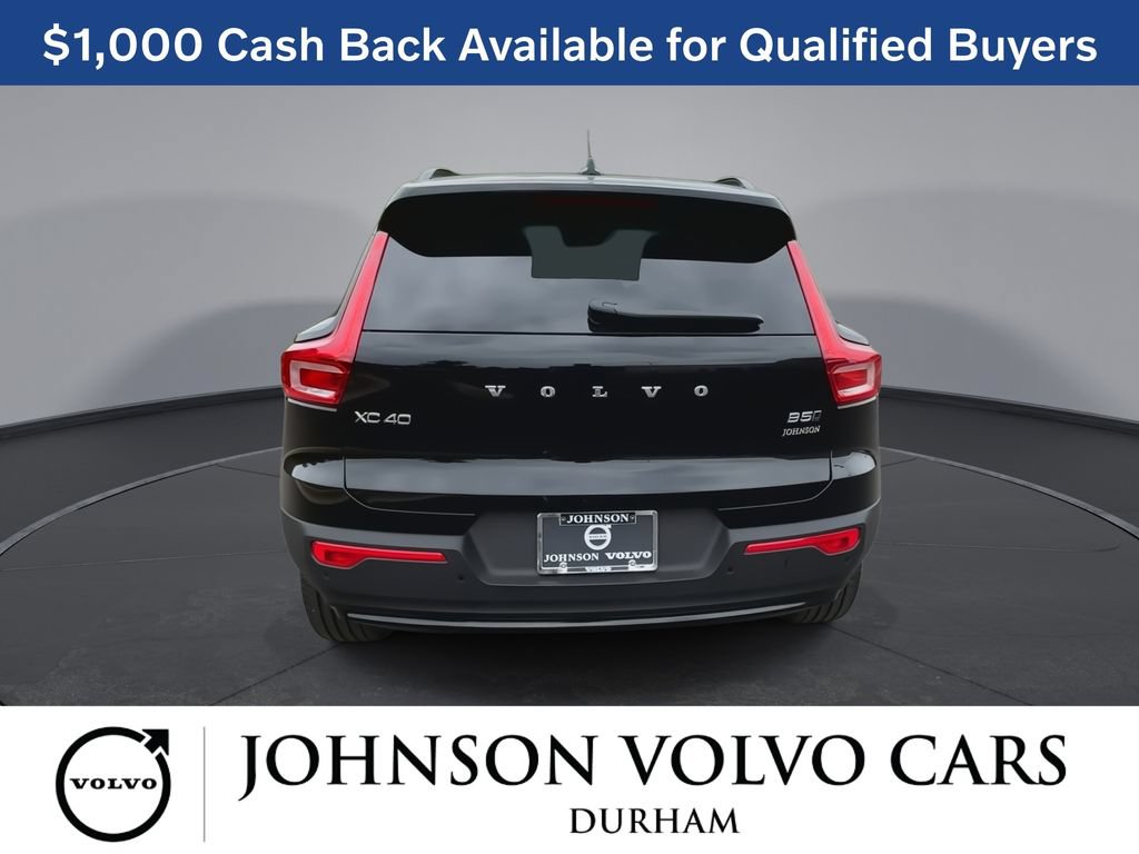 New 2026 Volvo XC40 B5 Core w/ Climate Package AWD/4WD image 7
