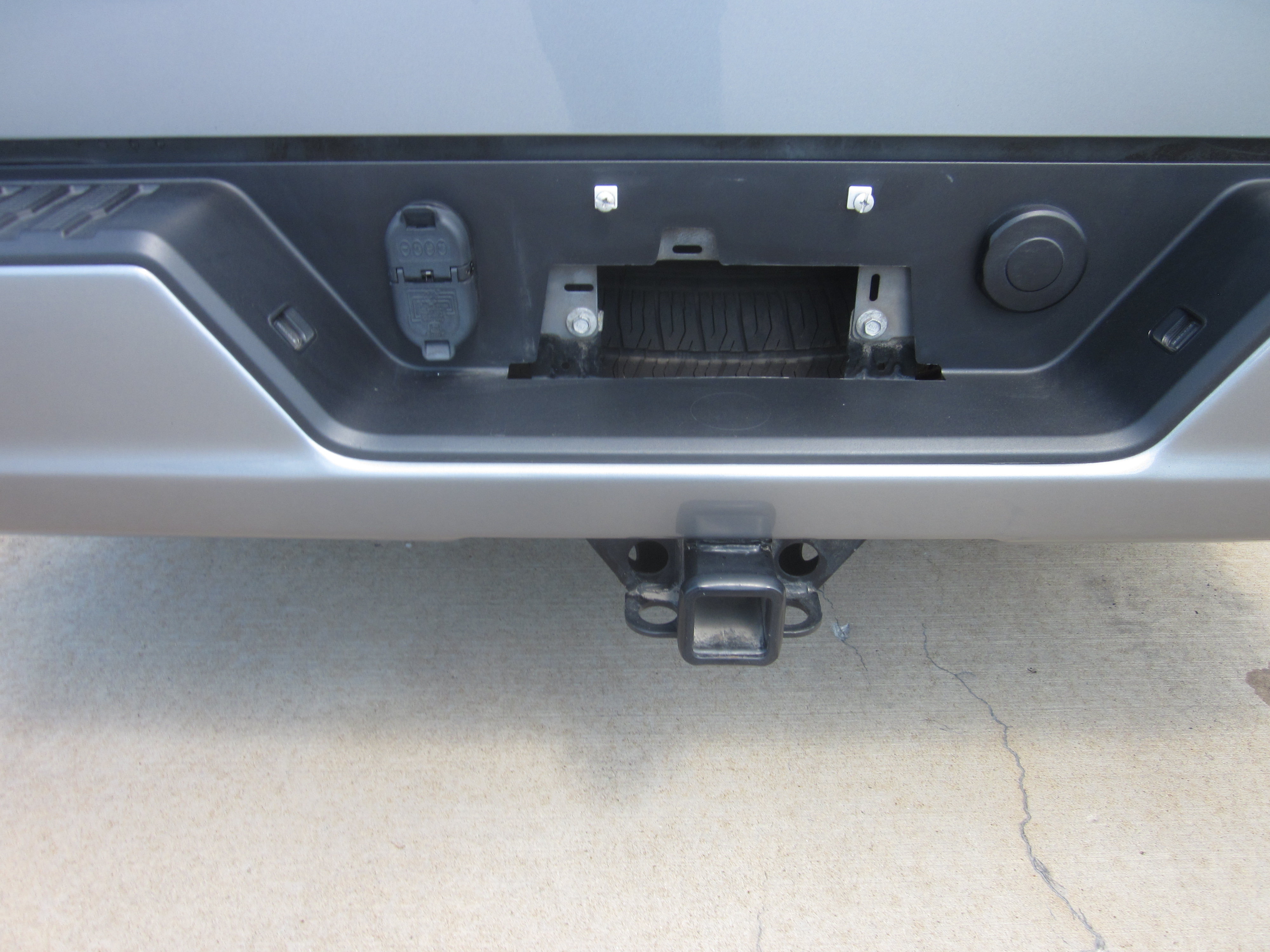 Used 2023 Chevrolet Silverado 1500 Custom w/ LPO, Dark Essentials Package AWD/4WD image 9
