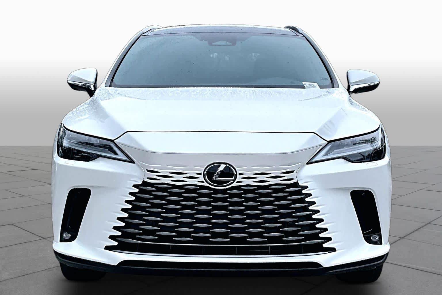 Used 2024 Lexus RX 350 FWD w/ Convenience Package image 4