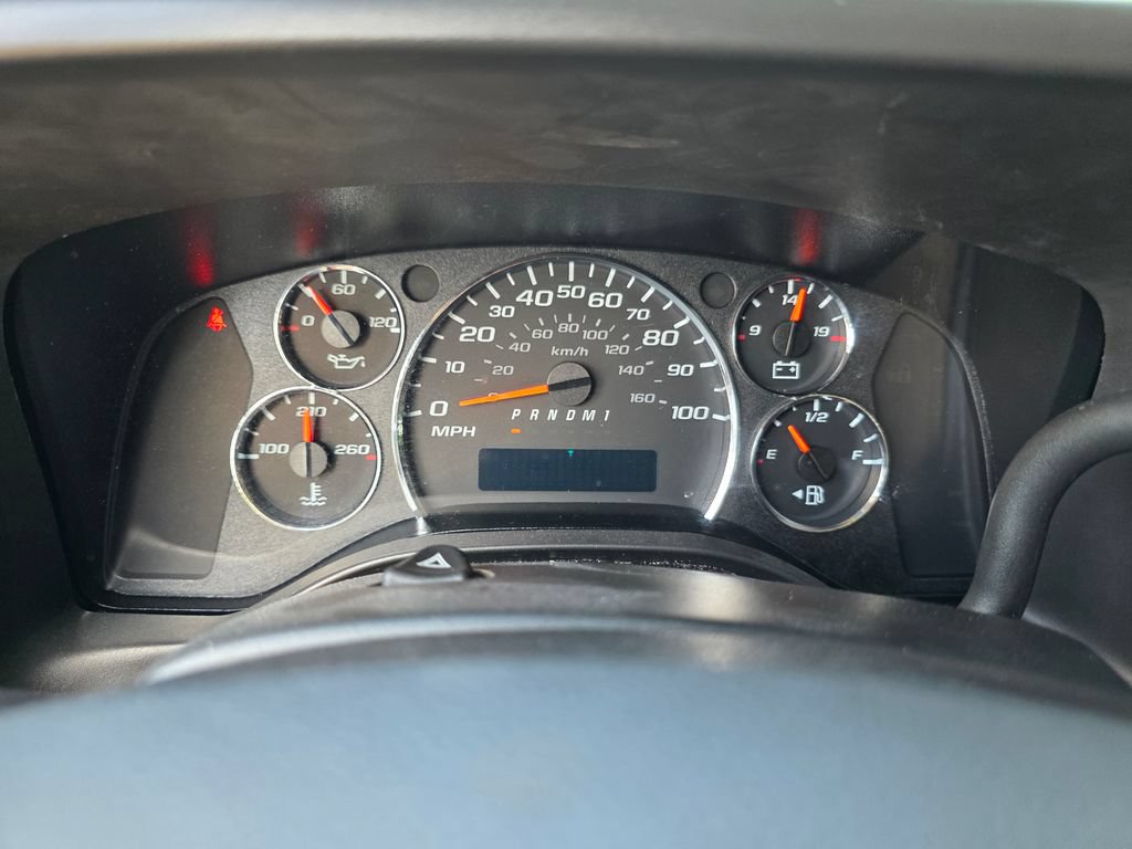 Certified 2025 Chevrolet Express 2500 w/ Driver Convenience Package RWD image 18
