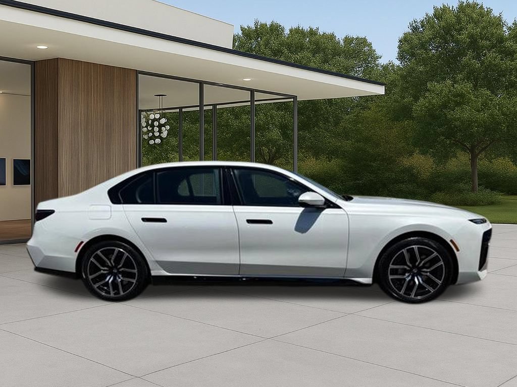 Certified 2023 BMW i7 xDrive60 AWD/4WD image 7