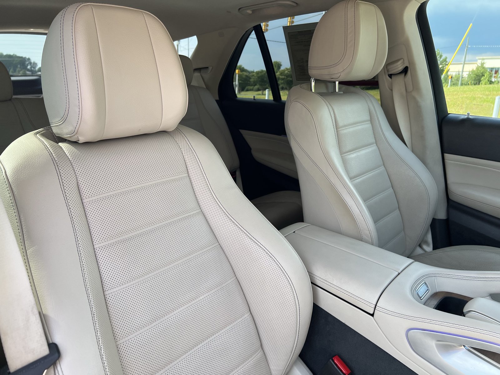 Used 2020 Mercedes-Benz GLE 350 4MATIC image 34