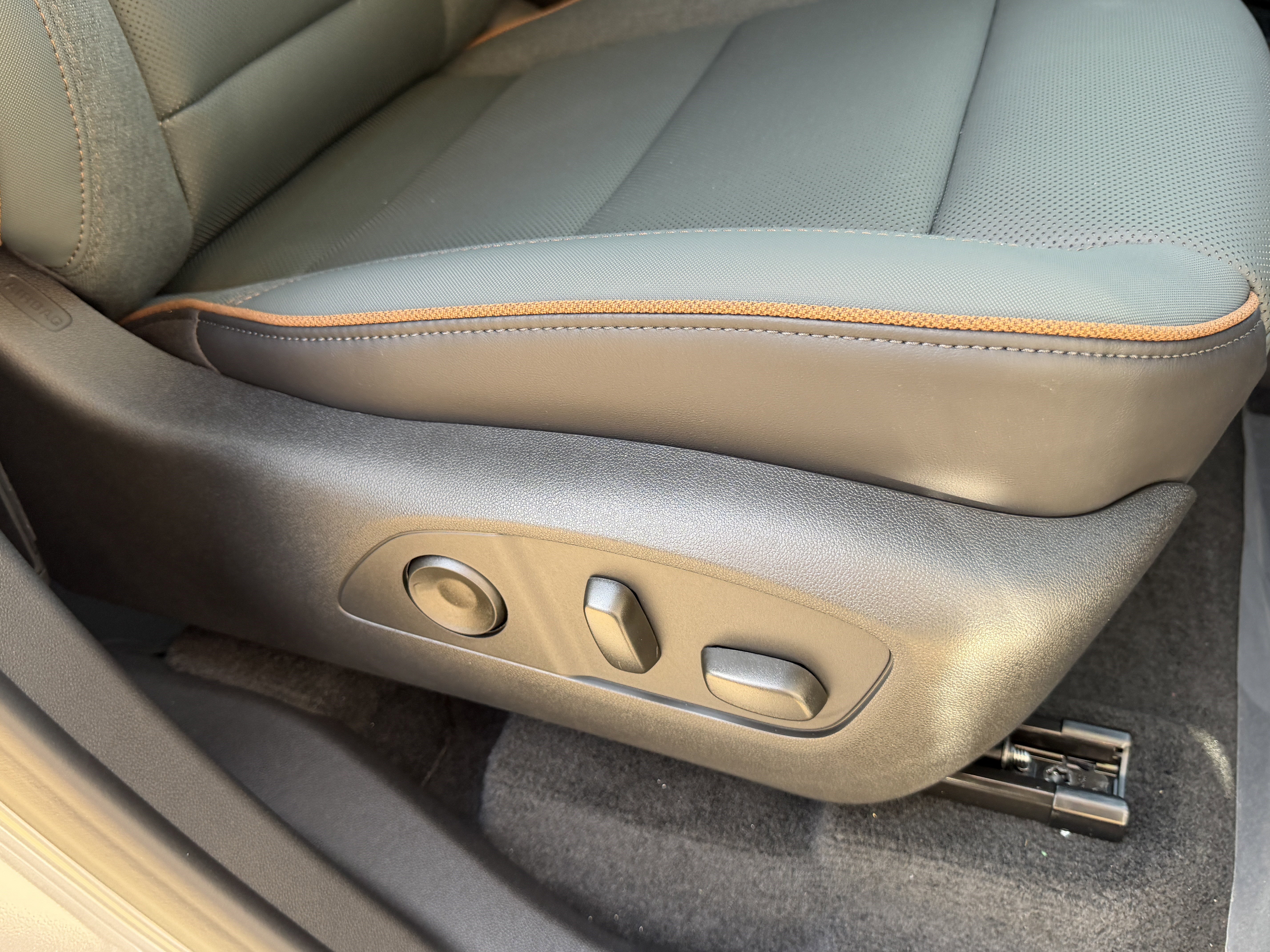 New 2026 GMC Acadia AT4 w/ Luxury Package image 21