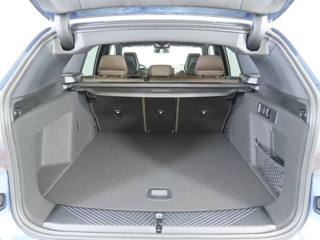 Certified 2025 BMW X3 xDrive30i w/ Convenience Package image 29