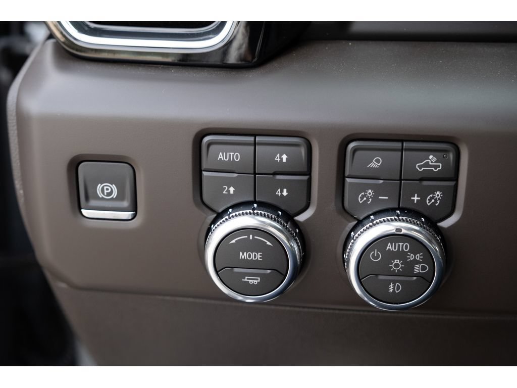 New 2026 GMC Sierra 1500 Denali w/ Denali Reserve Package AWD/4WD image 31
